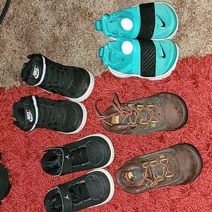 4pair of shoes